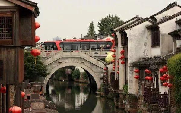 "苏州好行":交通的串联 旅游观光 流动旅游咨询点|"中国服务"·旅游产